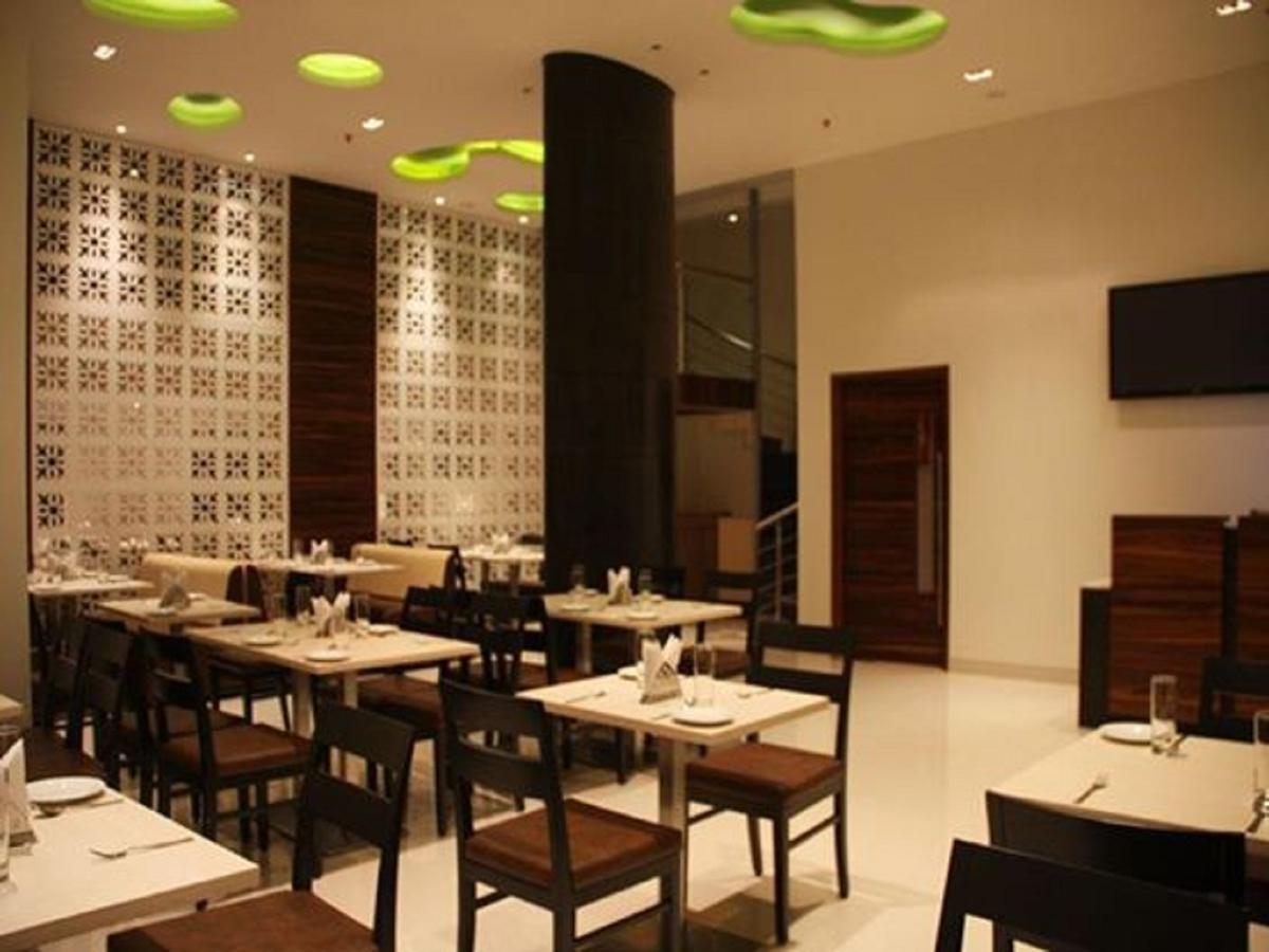 Motel Visava Mahad Экстерьер фото